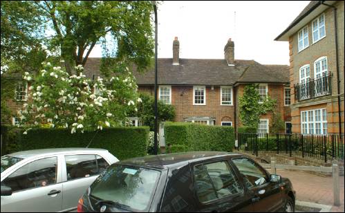 13-17 Corringway